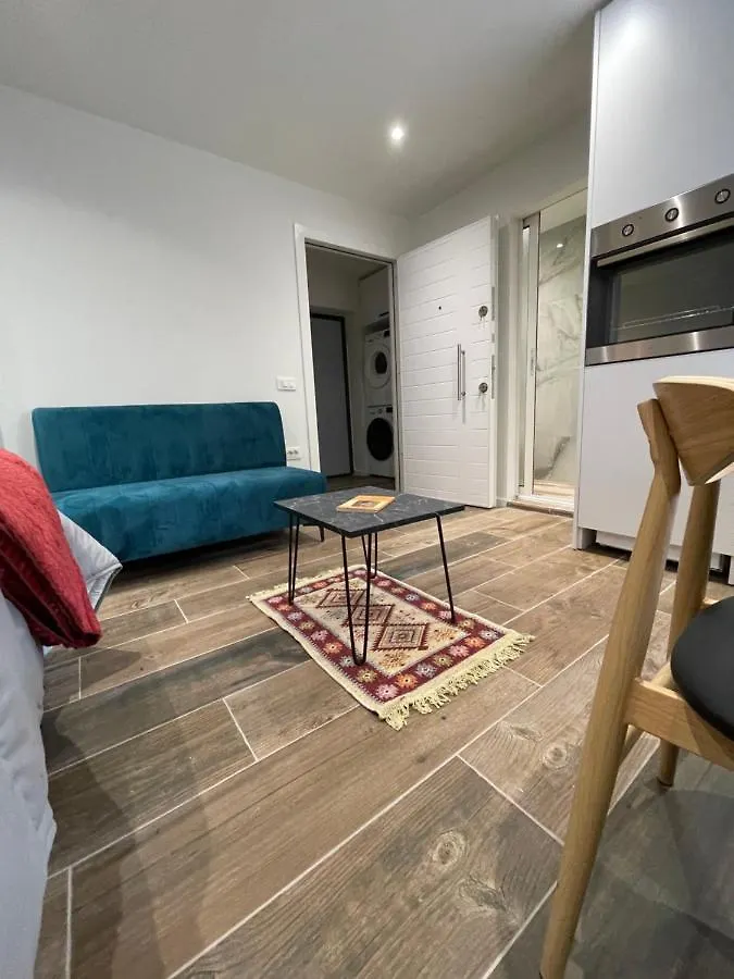 Le Petit Central Apartments Tirana