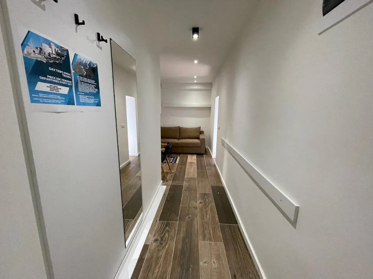 Le Petit Central Apartments Tirana